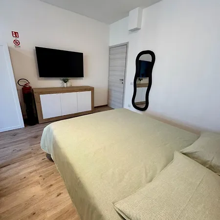 Cozy Apartman Como